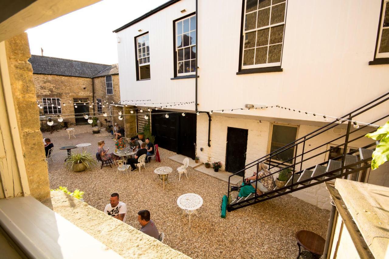 The Crooked Swan Hotel Crewkerne Exterior photo